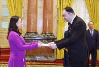 Посол Армении во Вьетнаме вручил верительные грамоты исполняющей обязанности 
президента страны