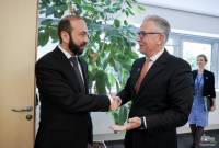 بستراسبورغ وزير خارجية أرمينيا آرارات ميرزويان يلتقي رئيس الجمعية البرلمانية لمجلس أوروبا 
ثيودوروس روسوبولوس