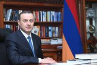 دبیر شورای امنیت  ارمنستان در گذشت رئیس جمهور جمهوری اسلامی ایران و هیئت همراهش را 
به علی اکبر احمدیان تسلیت گفت