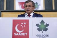 Турция должна регулировать отношения с Арменией: экс-премьер Турции Давутоглу
