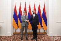 Вице-спикер НС Армении представил послу Бельгии процесс нормализации армяно-
турецких отношений