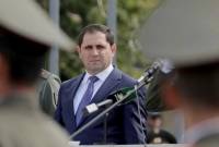 وفد برئاسة وزير الدفاع الأرمني سورين بابيكيان يتجّه إلى بلغاريا في زيارة عمل