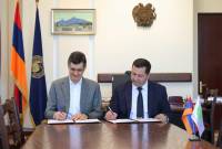ЕГУ и Ucom подписали Меморандум о сотрудничестве