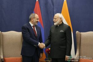 亚美尼亚和印度总理强调了进一步发展两国合作的重要性
