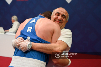 Բռնցքամարտի եվրոպայի առաջնության երեկոյան 
մրցահերթում հաղթանակած երեք հայ մարզիկների 
մենամարտերը
