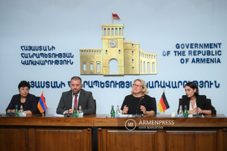 Armenian Minister of Economy Vahan Kerobyan and German 
Minister of Economic Cooperation and Development Svenja 
Schulze give joint press conference in Yerevan