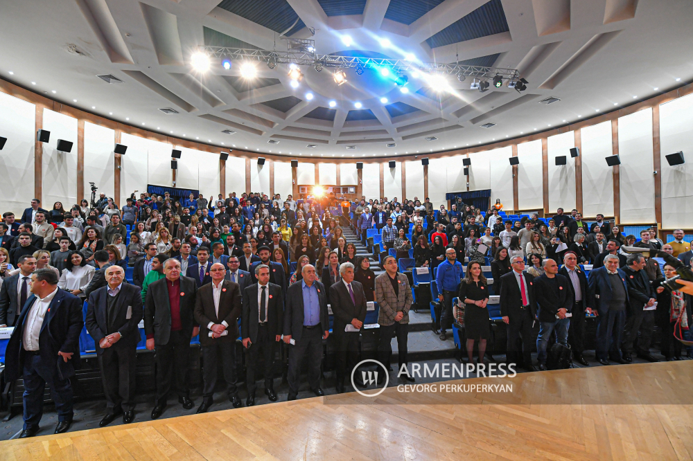 Славянский университет в ереване. Славянский институт в ереване. Рау российско-армянский славянский университет. Российско армянский славянский. Научный институт.