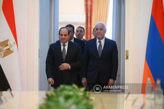 Armenian President describes Egyptian counterpart’s visit as “historic event”, meeting 
between delegations underway 