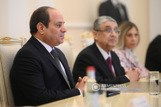 Armenian President describes Egyptian counterpart’s visit as “historic event”, meeting 
between delegations underway 