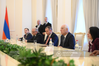 Armenian President describes Egyptian counterpart’s visit as “historic event”, meeting 
between delegations underway 