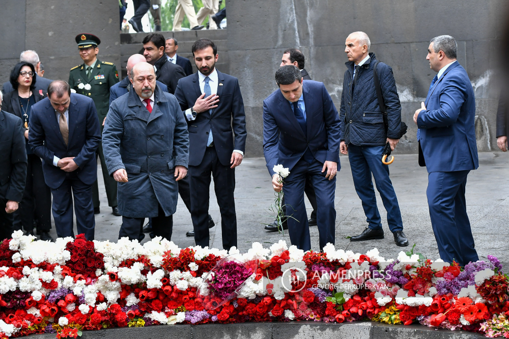 День памяти армян. День памяти жертв геноцида армян. Канонизация жертв геноцида армян. Жертвам геноцида армян 1915 года. Столетие геноцида армян.