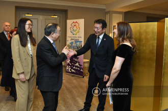 Япония поддерживает Армению и действительно хочет быть партнером Армении: 
посол Ютака Аоки