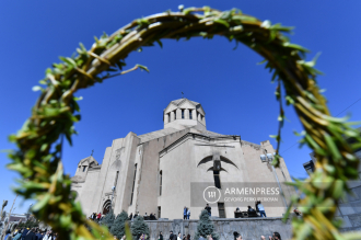 الكنيسة الرسولية الأرمنية تحتفل بعيد الشعنينة