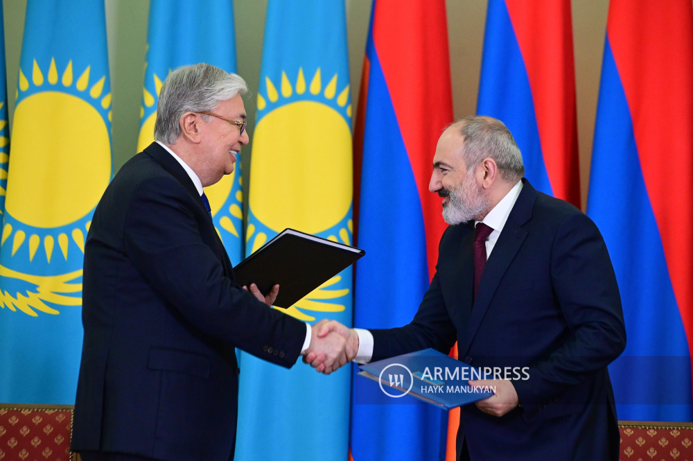 مراسم توقيع الوثائق بين أرمينيا وكازاخستان-مباشر-
