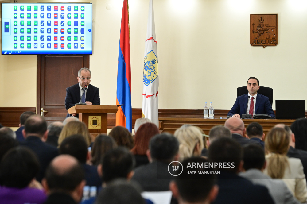 Ermenistan Belediye Meclisi'nin oturumu: CANLI
