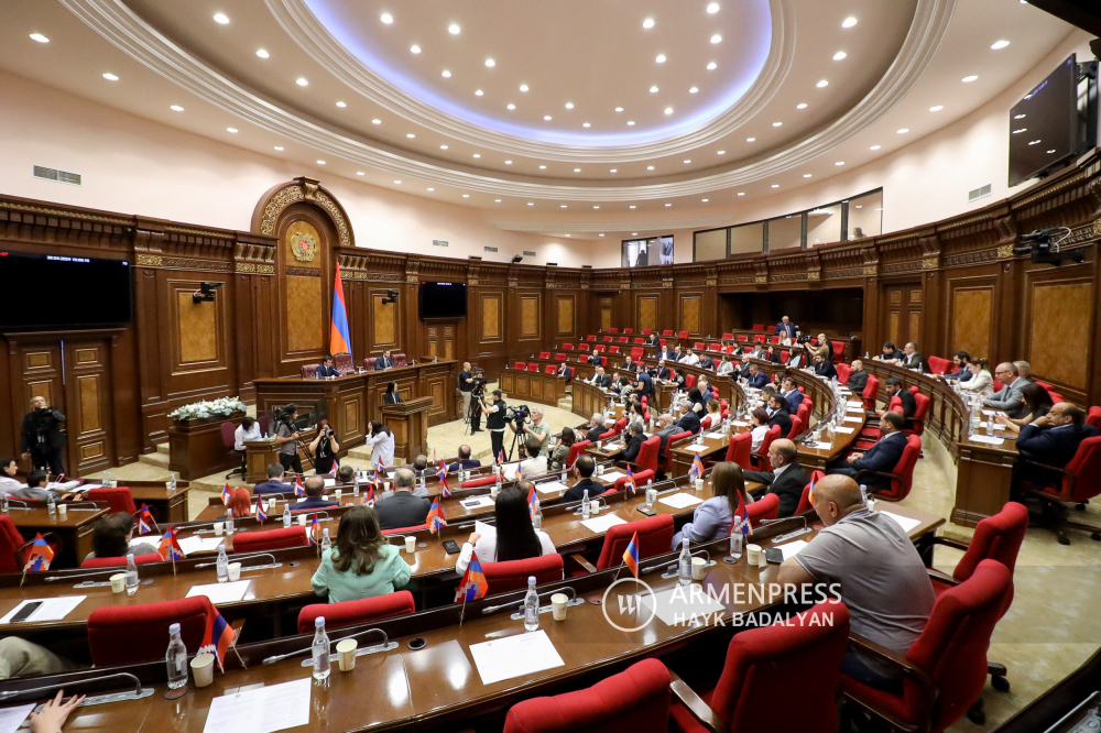 Ermenistan Parlamentosu'nun oturumu: CANLI