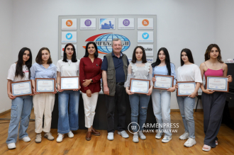 Graduates of Armenpress School of Photojournalism receive 
long-awaited certificates