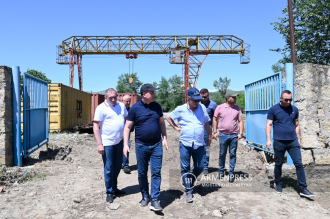 Minister Sanosyan toured the communities affected by 
floods