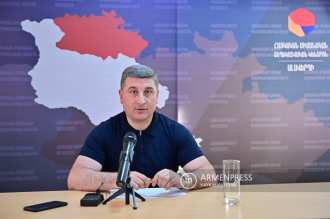 Conferencia de prensa del ministro de Administración 
Territorial e Infraestructuras, Gnel Sanosyan, en Alaverdi
