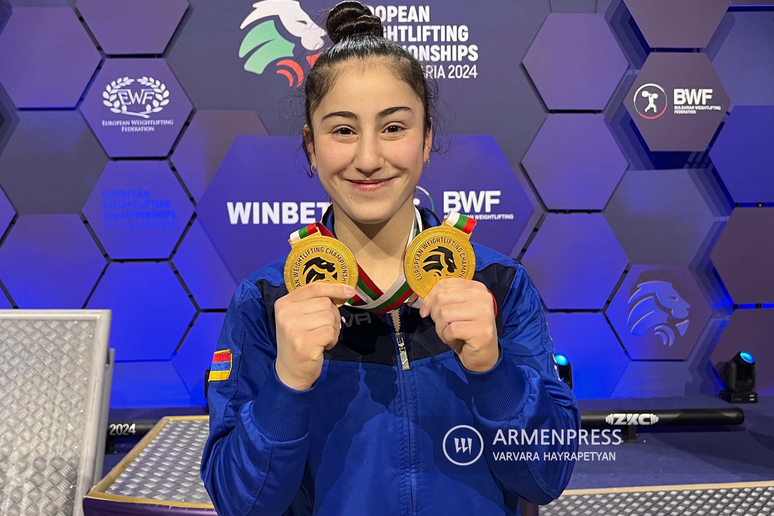 Weightlifter Alexandra Grigoryan is a bronze medalist of the National Youth Championship