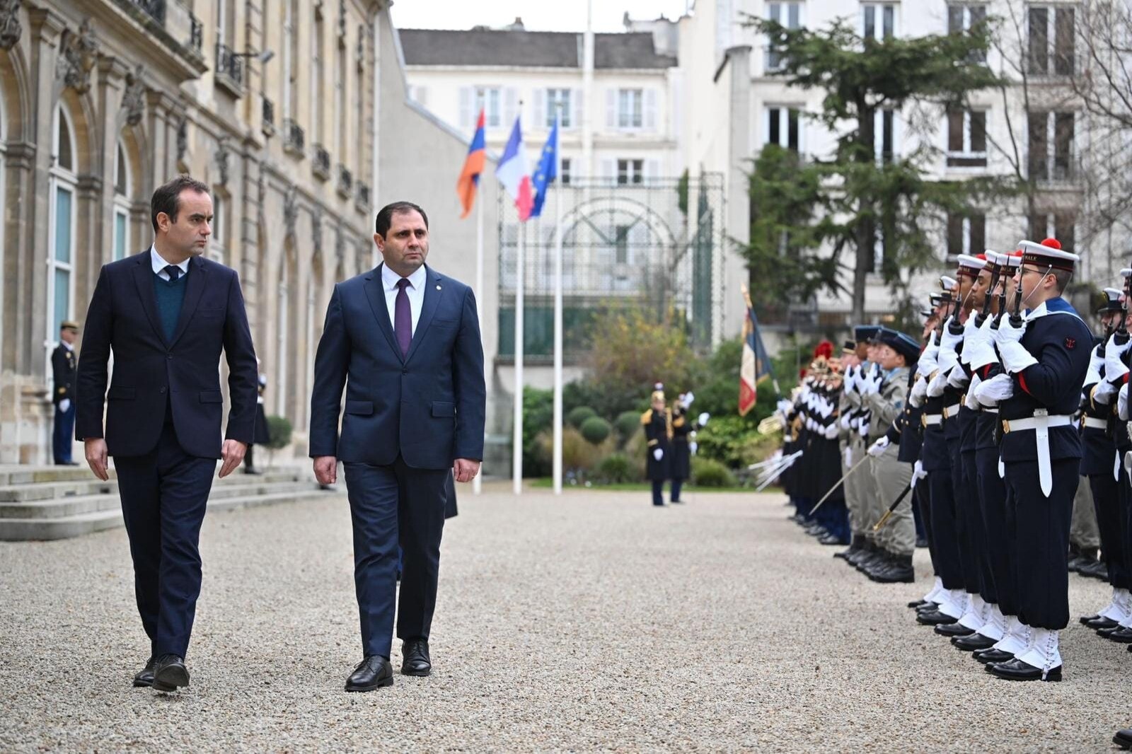 Defense Minister Papikyan meets with French Minister for the Armed ...