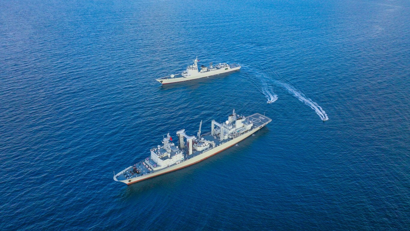 2 января, 46-я флотилия ВМС НОАК во время учений по борьбе стерроризмом и пиратством. /Фото: Синьхуа/