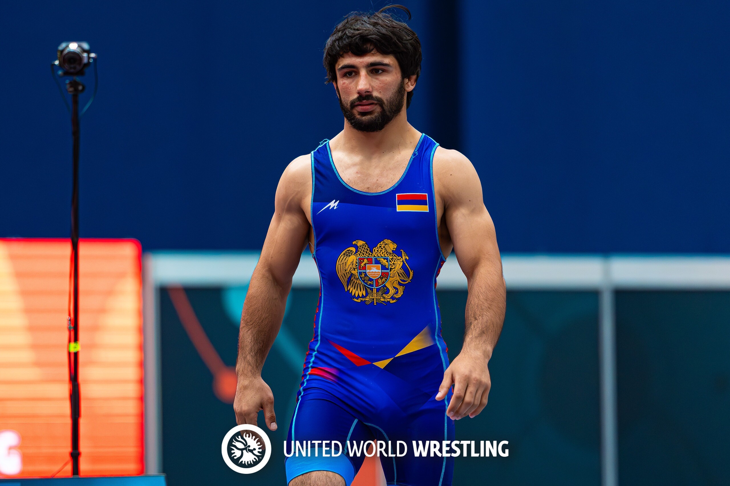 Faust porno filmlar Ayol bodibilder va yigit porno