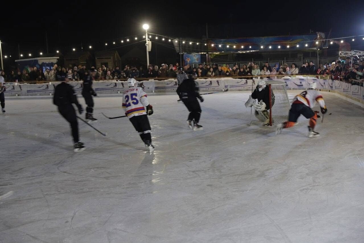 В Гюмри состоялся товарищеский матч между сборными по Армении и Чехии по хоккею