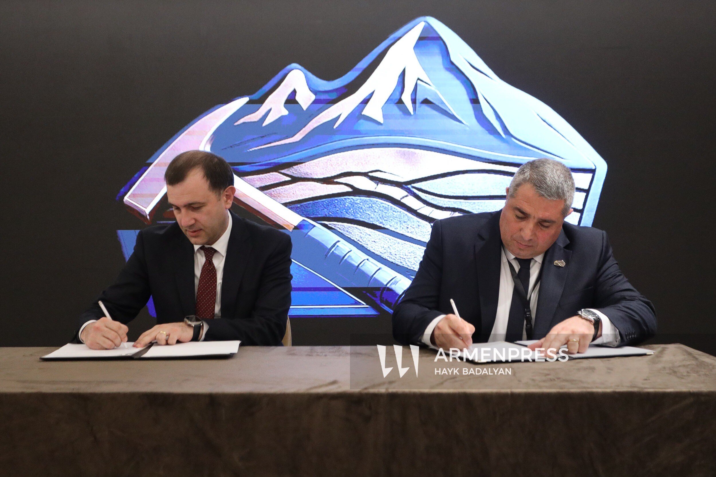 Երկրաբանի օրվան նվիրված միջոցառում