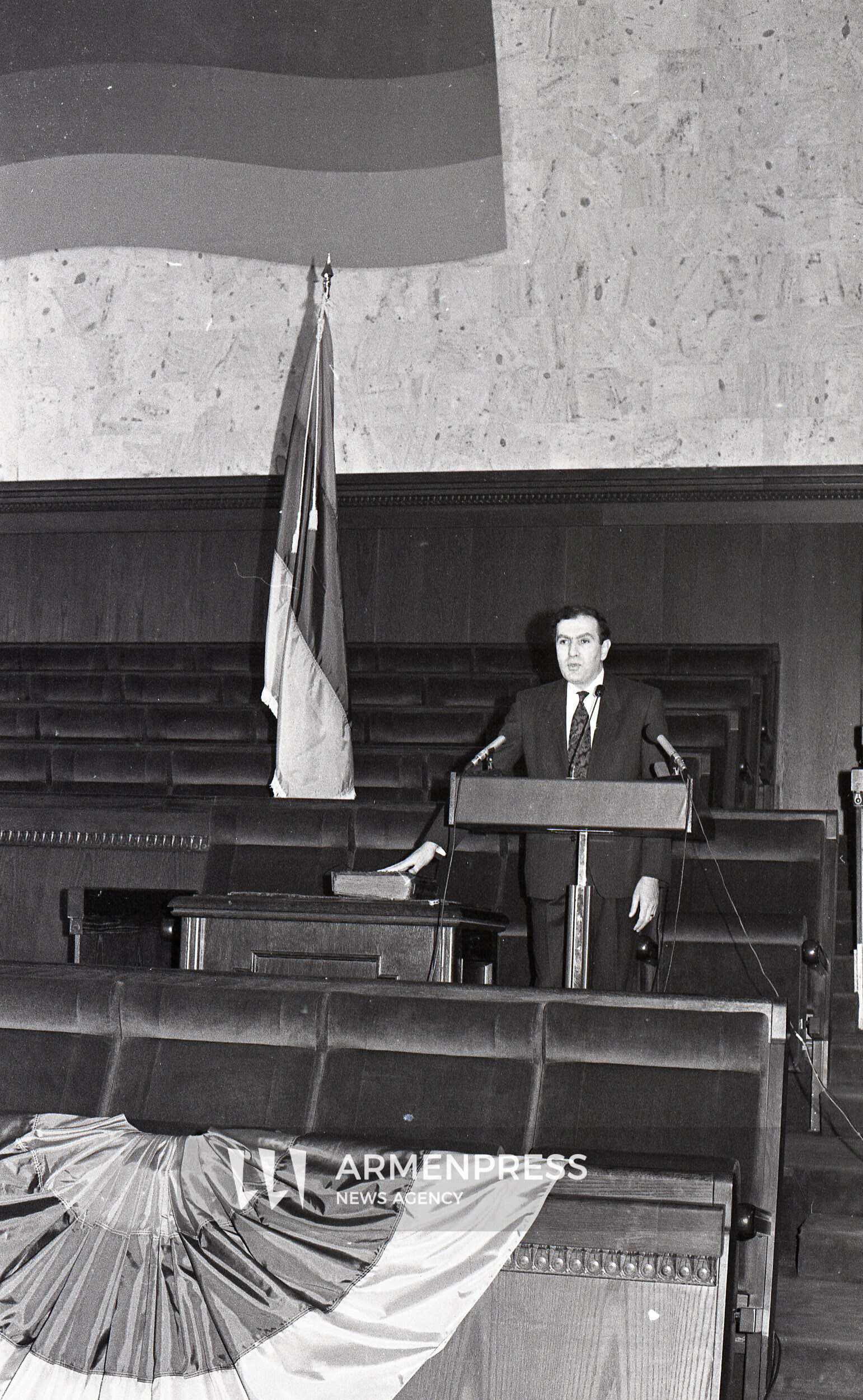 Levon Ter-Petrosyani Yertumnakalutyan Araroghutyuny 12.11.1991