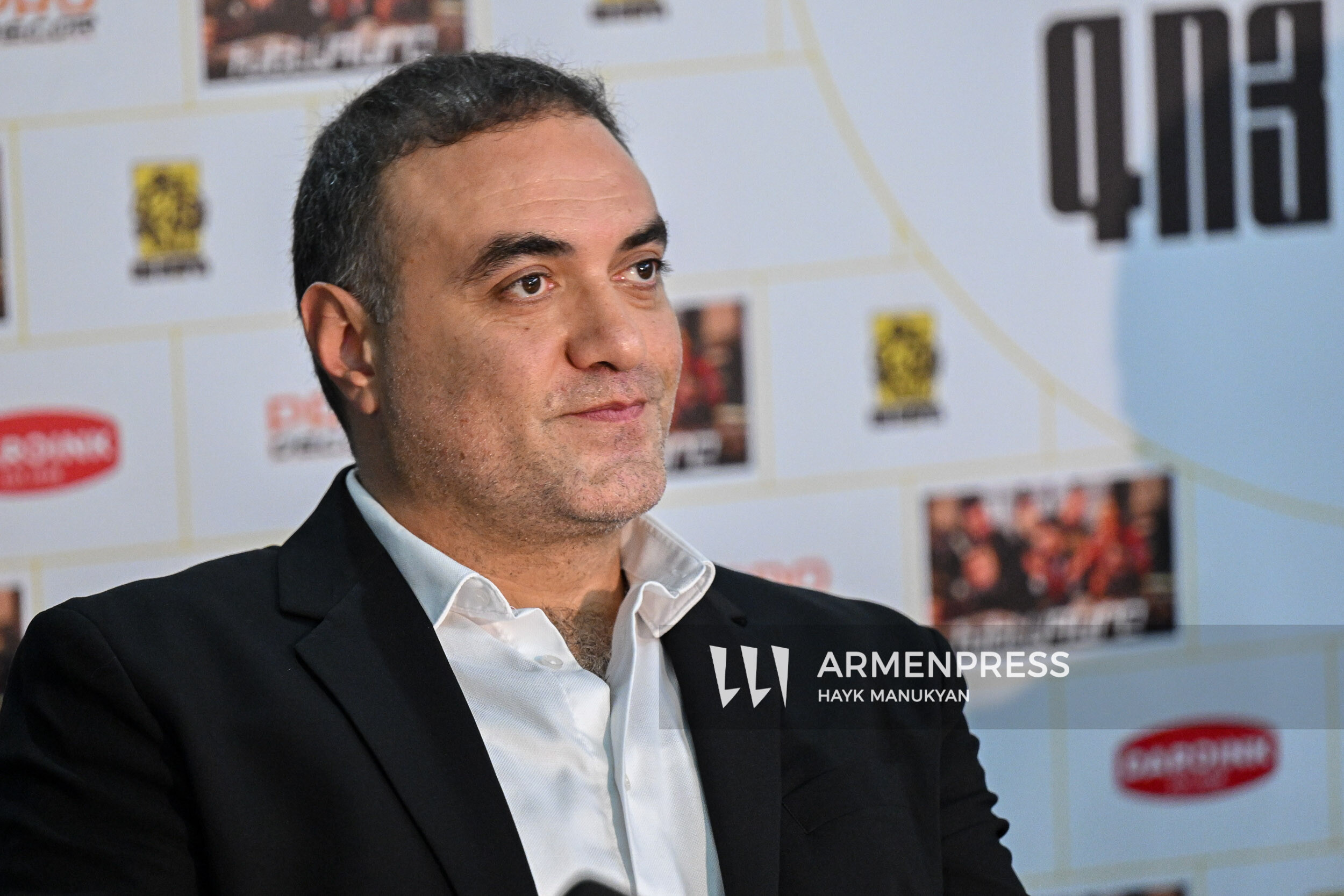 &laquo;ԳՈՅ&raquo; թատրոնի մամուլի ասուլիսը՝ նվիրված &laquo;Խելագարը&raquo; ներկայացման պրեմիերային