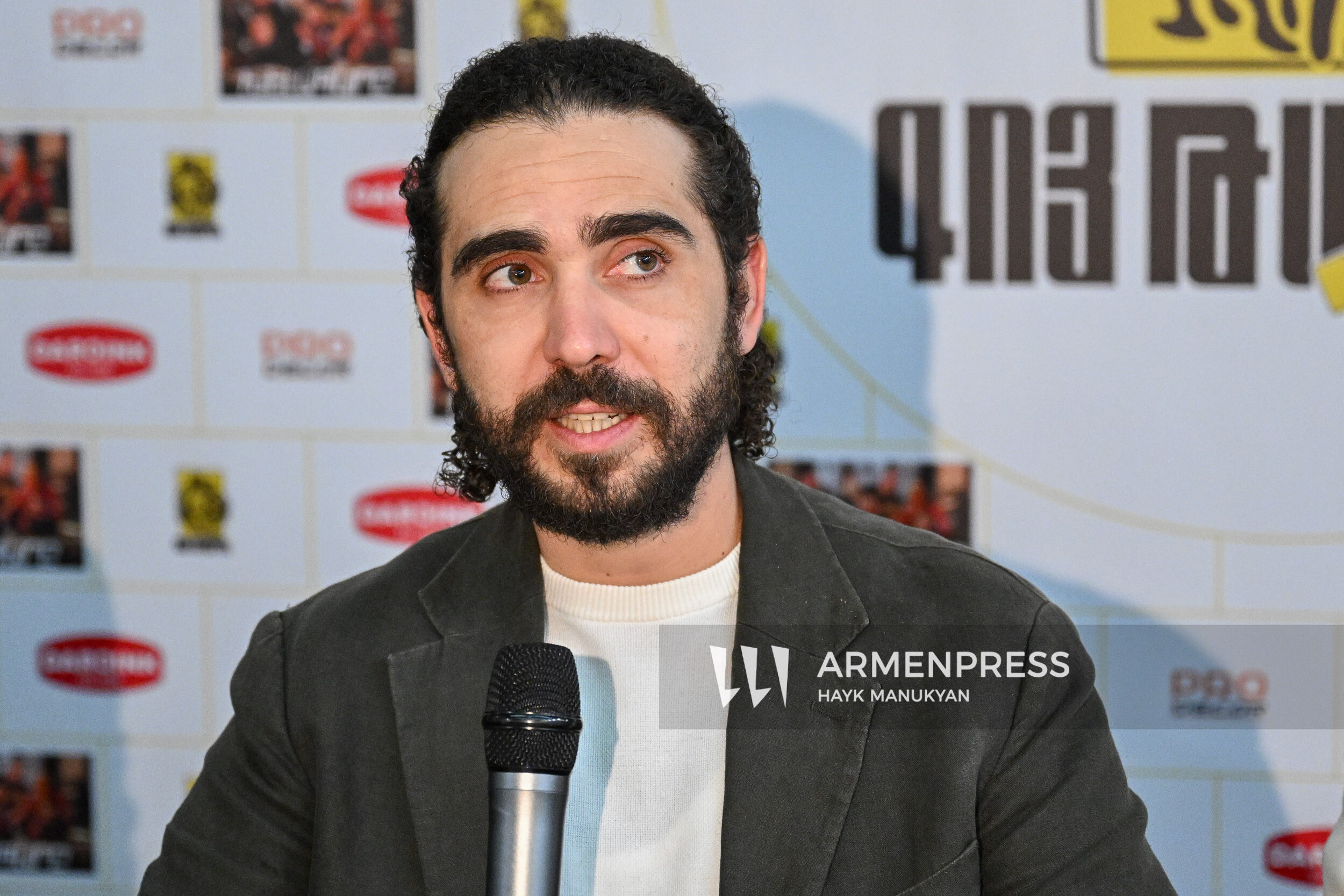 &laquo;ԳՈՅ&raquo; թատրոնի մամուլի ասուլիսը՝ նվիրված &laquo;Խելագարը&raquo; ներկայացման պրեմիերային