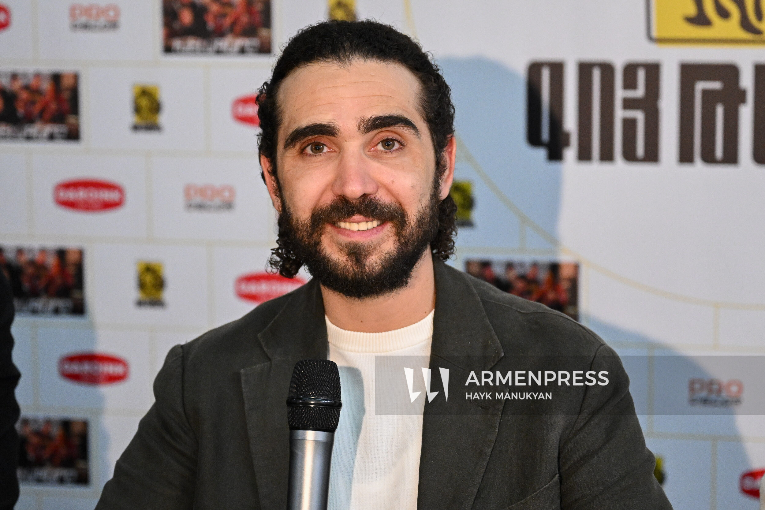&laquo;ԳՈՅ&raquo; թատրոնի մամուլի ասուլիսը՝ նվիրված &laquo;Խելագարը&raquo; ներկայացման պրեմիերային