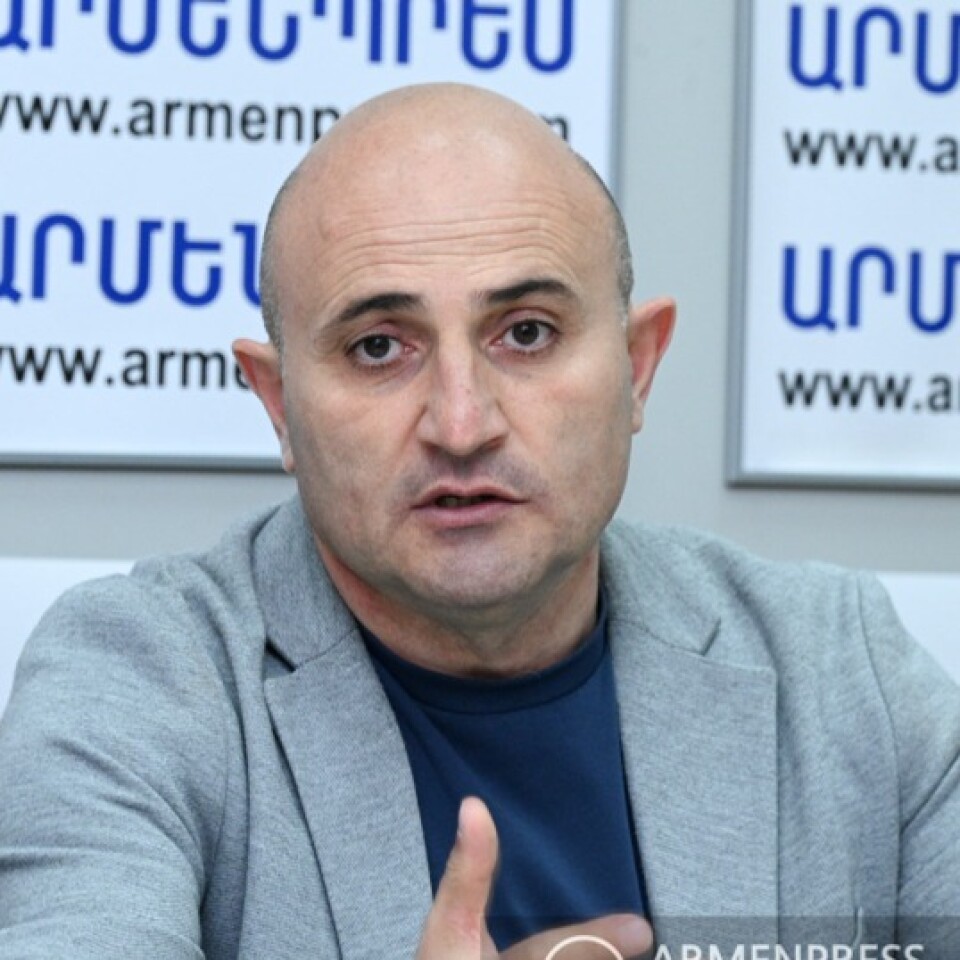 Mekhak Apresyan