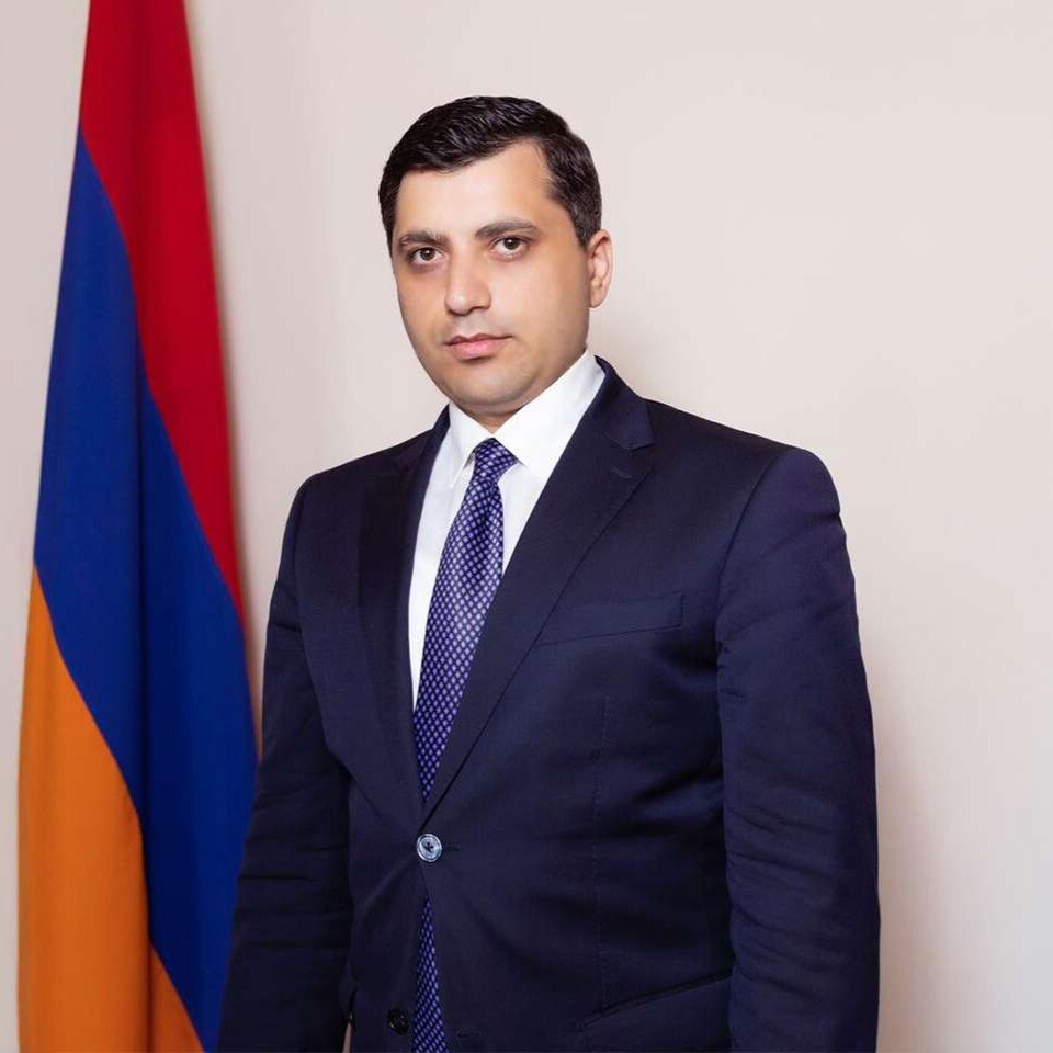 არტურ ნაჰაპეტიანი